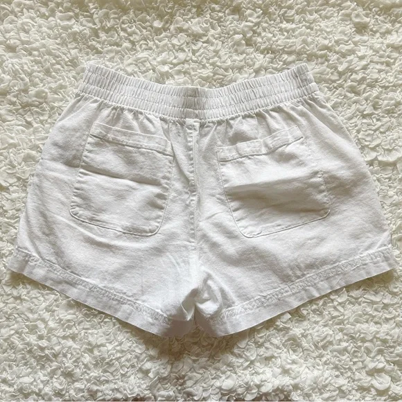Old Navy Linen Blend Shorts, White, Medium - Picture 2 of 5
